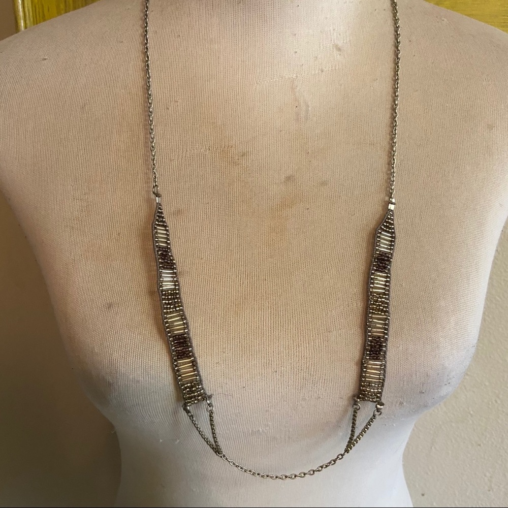Vintage look necklace beaded good condition